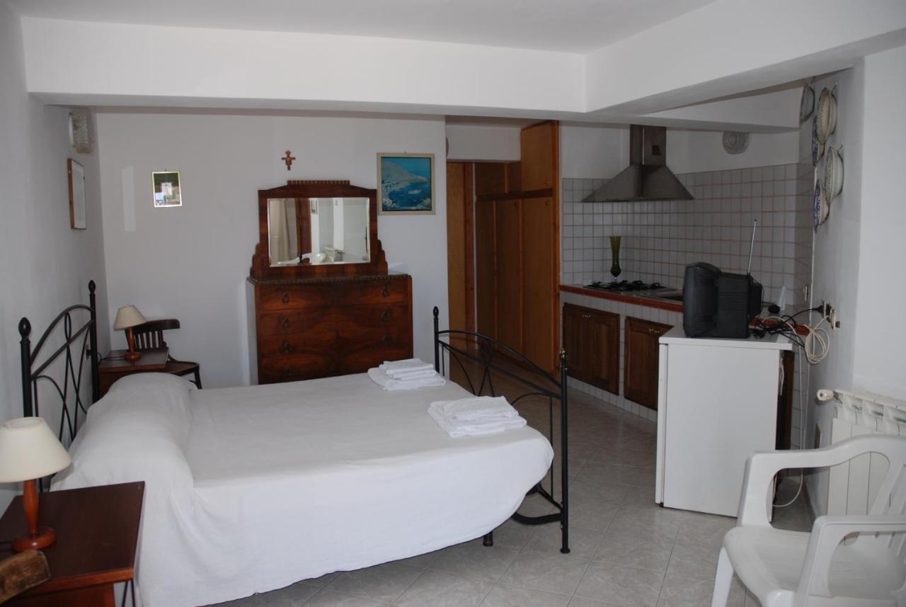 Case Vacanze La Cernia Bruna Isola di Ustica Exterior foto
