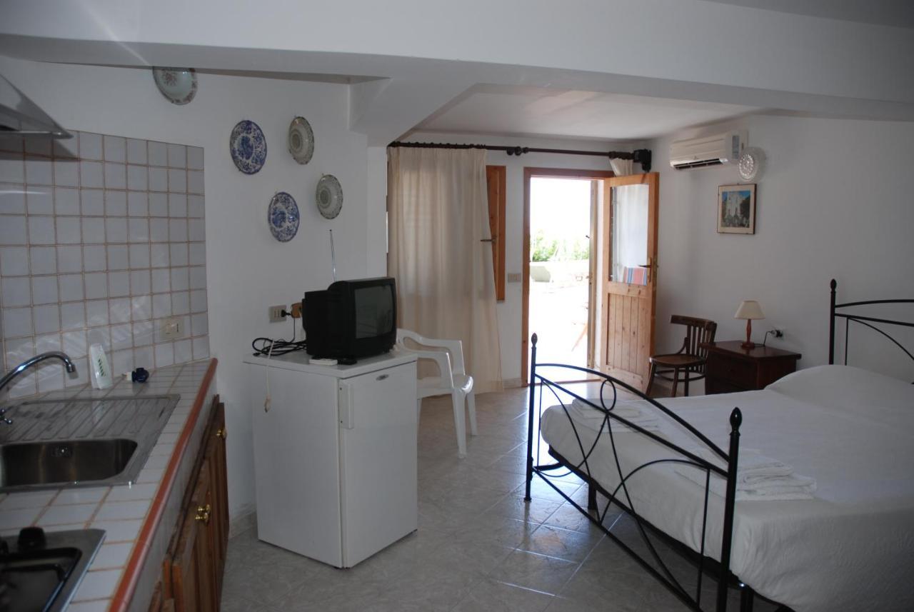Case Vacanze La Cernia Bruna Isola di Ustica Exterior foto
