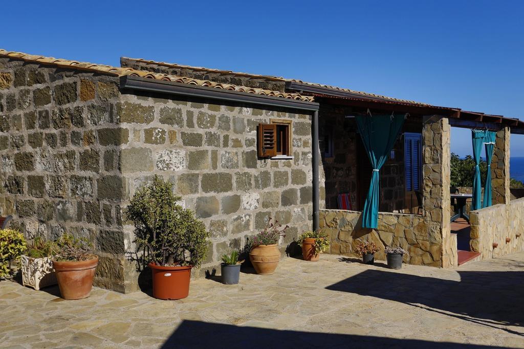 Case Vacanze La Cernia Bruna Isola di Ustica Exterior foto