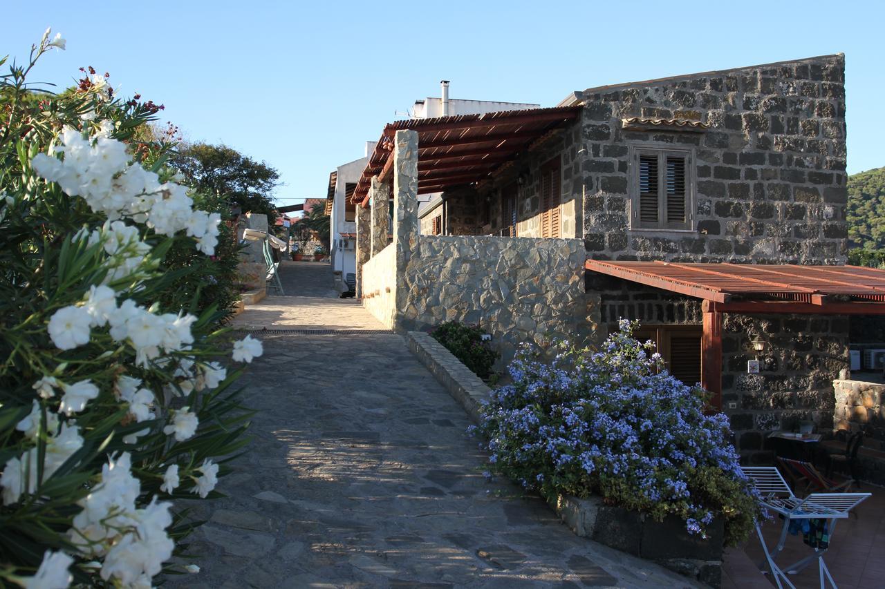 Case Vacanze La Cernia Bruna Isola di Ustica Exterior foto